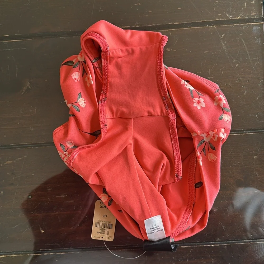 Brand new pink Victoria secret sport swim shorts!🪸 - Picture 4 of 6